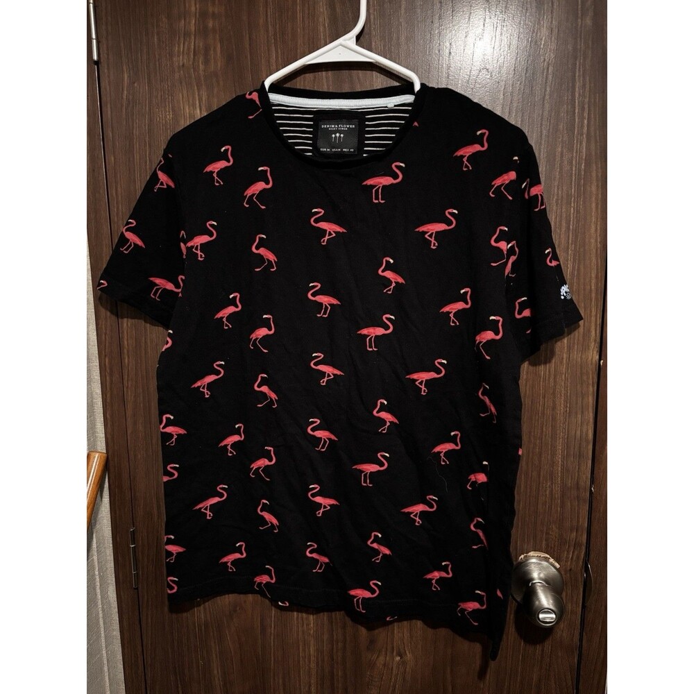 Denim and Flower Ricky Singh Mens Flamingo Pullover Black T-shirt Size Medium